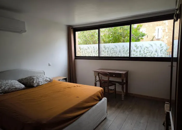 La Grange Des Rosiers Bas דירה *